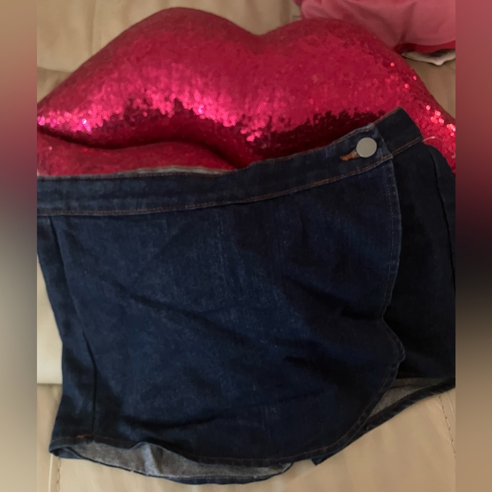 Denim Skorts - Picture 3 of 4